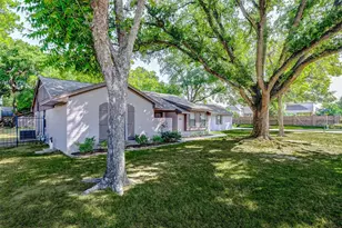 9218 Hammerly Blvd, Houston, TX 77080 - Photo 3