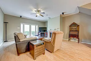 5976 Woodway Place Ct, Houston, TX 77057 - Photo 9