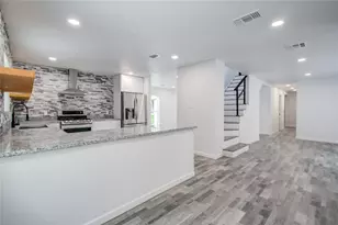 550 Roanoke Dr, Conroe, TX 77302 - Photo 7