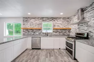 550 Roanoke Dr, Conroe, TX 77302 - Photo 5