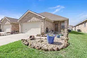 4702 Arbor Ln, Pasadena, TX 77505 - Photo 1