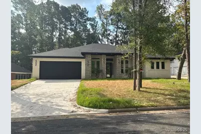 2405 W Green Briar Drive, Huntsville, TX 77340 - Photo 1