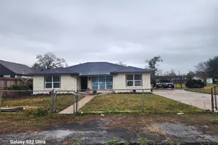 702 McDaniel St, Houston, TX 77022 - Photo 1