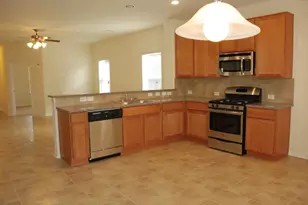 111 Cheyenne River Dr, La Marque, TX 77568 - Photo 3