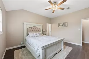 2431 Postoak Ln, Groves, TX 77619 - Photo 11