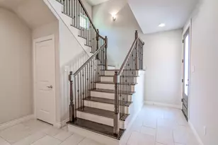 5323 Kiam St, Houston, TX 77007 - Photo 9