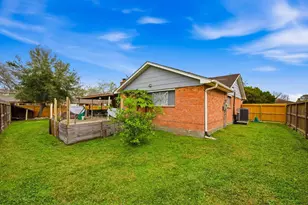 11603 Olivewood Dr, Houston, TX 77089 - Photo 15