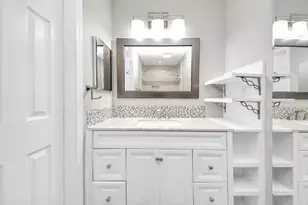 2224 S Piney Point Rd, Houston, TX 77063 - Photo 21