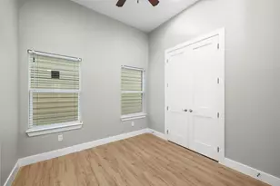 2310 Detering St, Houston, TX 77007 - Photo 13