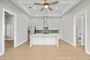 2310 Detering St, Houston, TX 77007 - Photo 9