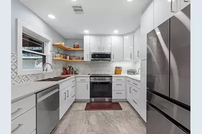 712 Barbara Street, Tomball, TX 77375 - Photo 7