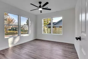 2416 Cumberland St, Houston, TX 77023 - Photo 3