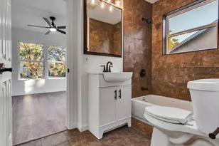 2416 Cumberland St, Houston, TX 77023 - Photo 5