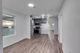 2416 Cumberland St, Houston, TX 77023 - Photo 13