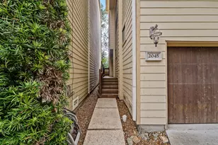 2045 W 14th 1/2 St, Houston, TX 77008 - Photo 31