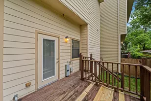 2045 W 14th 1/2 St, Houston, TX 77008 - Photo 33