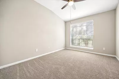 5353 Memorial Drive #2070, Houston, TX 77007 - Photo 7