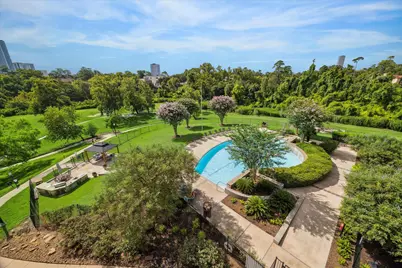 5353 Memorial Drive #2070, Houston, TX 77007 - Photo 11