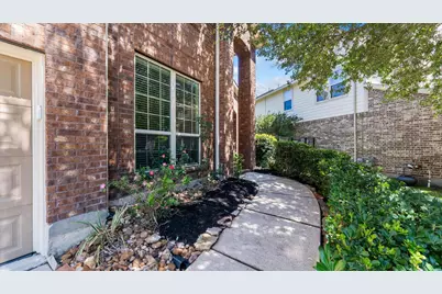 6 Newgrove Court, The Woodlands, TX 77354 - Photo 9