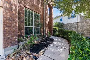 6 Newgrove Ct, The Woodlands, TX 77354 - Photo 9