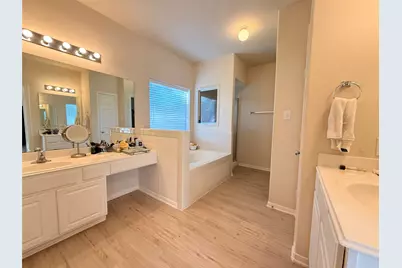 410 Willow Pointe Drive, League City, TX 77573 - Photo 13