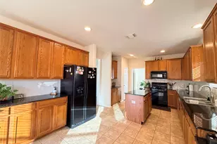 410 Willow Pointe Dr, League City, TX 77573 - Photo 9