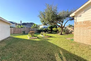 410 Willow Pointe Dr, League City, TX 77573 - Photo 29