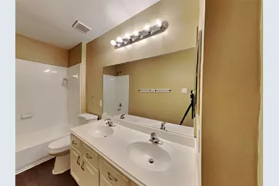 149 Bristol Bend Lane, Dickinson, TX 77539 - Photo 15