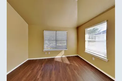 149 Bristol Bend Lane, Dickinson, TX 77539 - Photo 9