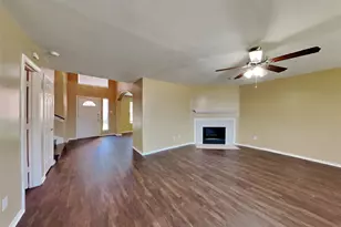 149 Bristol Bend Ln, Dickinson, TX 77539 - Photo 7