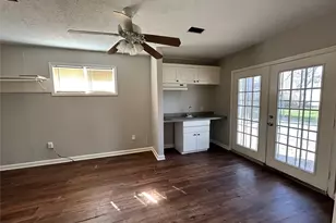 914 Elton St, Houston, TX 77034 - Photo 5
