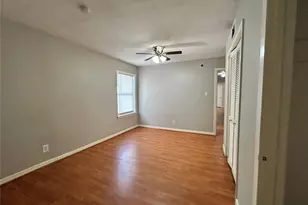 914 Elton St, Houston, TX 77034 - Photo 7