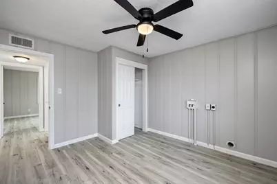 21 Edgewater Street, Hitchcock, TX 77563 - Photo 27