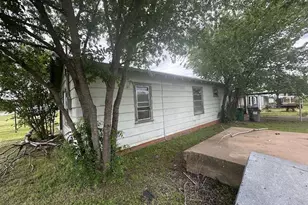 619 N Dunbar St, Electra, TX 76360 - Photo 5