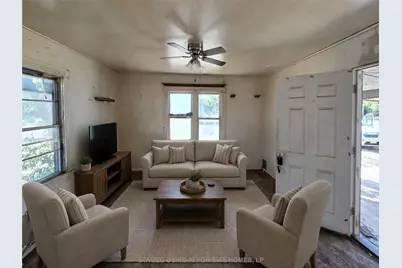 619 N Dunbar Street, Electra, TX 76360 - Photo 3