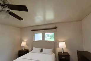 619 N Dunbar St, Electra, TX 76360 - Photo 7