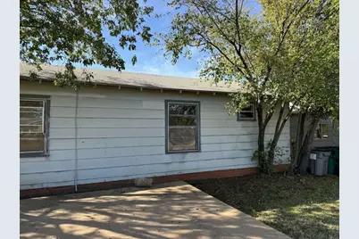 619 N Dunbar Street, Electra, TX 76360 - Photo 1