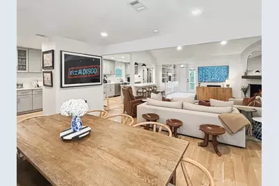 10718 Longmont Drive, Houston, TX 77042 - Photo 5