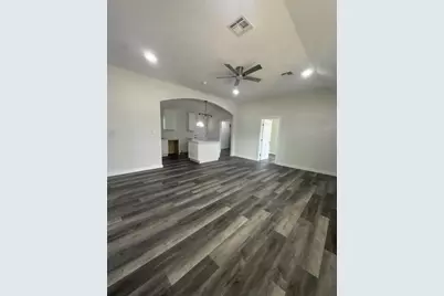 1008 Gonzales St, Cuero, TX 77954 - Photo 5