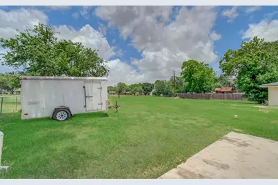 709 S McCarty Avenue, Eagle Lake, TX 77434 - Photo 35