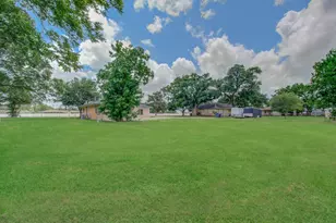 709 S McCarty Ave, Eagle Lake, TX 77434 - Photo 37