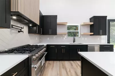 16985 E Hollyhill Dr, Plantersville, TX 77363 - Photo 15