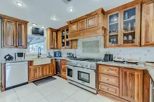 755 19th St, Beaumont, TX 77706 - Photo 9