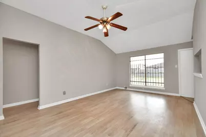 12811 Glenhollow Drive, Houston, TX 77048 - Photo 9