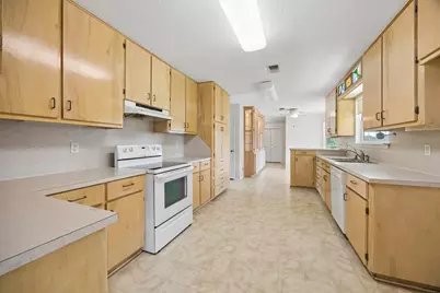 8225 Clarann Lane, Chappell Hill, TX 77426 - Photo 5