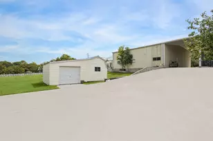 8225 Clarann Ln, Chappell Hill, TX 77426 - Photo 23
