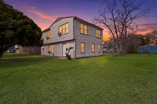 1228 6th Ave N, Texas City, TX 77590 - Photo 1