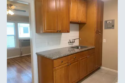 307 Avondale Street #2.5, Houston, TX 77006 - Photo 11