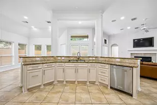 4629 Oakdale St, Bellaire, TX 77401 - Photo 1