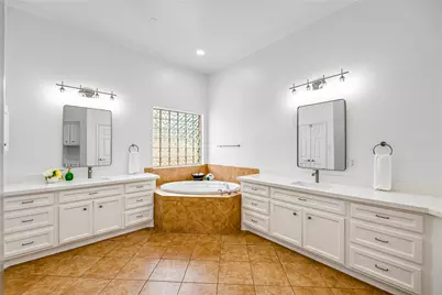 4629 Oakdale Street, Bellaire, TX 77401 - Photo 25